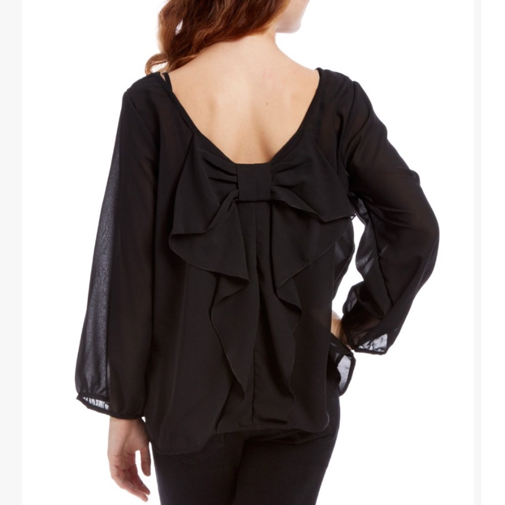 NWOT Beautiful 🎀 Flowing Down Your Back!